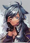  +_+ 1boy animal_ears antenna_hair black_eyepatch black_gloves blue_eyes blue_hair cat_ears commentary_request earrings eyepatch fang fingerless_gloves fur_trim genshin_impact gloves grey_background head_rest highres jacket jewelry kaeya_(genshin_impact) long_hair looking_at_viewer male_focus one_eye_covered parted_lips ponytail purple_jacket solo upper_body wristband zumi_tiri 