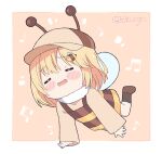  1girl =_= arthropod_girl baseball_cap bee bee_girl bee_hair_ornament bee_print blonde_hair blush_stickers bug chibi commentary dress english_commentary eyebrows_visible_through_hair fake_antennae hair_ornament hairclip hat hololive hololive_english insect_wings kukie-nyan long_sleeves open_mouth pinafore_dress short_hair smile solo twitter_username virtual_youtuber watson_amelia wings 