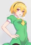  1girl artist_name bangs blonde_hair blush breasts collar dress eyebrows_visible_through_hair fang green_dress hair_between_eyes hairband hands_on_hips highres higurashi_no_naku_koro_ni houjou_satoko looking_at_viewer medium_breasts nerune_j open_mouth pink_eyes short_hair signature solo white_collar yellow_neckwear 