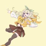  1girl :d blonde_hair bright_pupils brown_skirt brown_thighhighs buranka clothing_cutout commentary_request eyes_visible_through_hair falling foot_out_of_frame hair_between_eyes highres hood hoodie ieiri_popo ieiri_popo_(2nd_costume) long_hair looking_at_viewer medium_bangs midriff multicolored_hair nanashi_inc. navel official_alternate_costume open_mouth purple_eyes short_hair_with_long_locks shoulder_cutout sidelocks simple_background skirt smile solo streaked_hair suspender_skirt suspenders thighhighs virtual_youtuber white_pupils yellow_background yellow_hoodie 