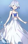  1girl :d absurdres ahoge bandeau bare_arms bare_shoulders blue_background blue_eyes blue_hair commentary_request dress furina_(genshin_impact) genshin_impact hair_intakes highres looking_at_viewer midriff multicolored_hair open_mouth ponzu_pon9 sleeveless sleeveless_dress smile solo standing strapless streaked_hair tube_top water white_dress 