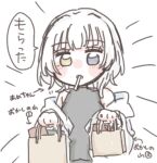  1girl bag bang_dream! bang_dream!_it&#039;s_mygo!!!!! black_shirt blue_eyes commentary_request heterochromia highres holding holding_bag jacket kaname_raana medium_hair off_shoulder open_clothes open_jacket same_(same_d4) shirt simple_background solo speech_bubble translation_request upper_body white_background white_hair white_jacket yellow_eyes 
