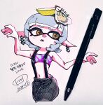  1girl arms_up art_tools_in_frame earrings eyelashes food food_on_head fruit grey_hair highres inkling jewelry lemon lemon_slice marie_(splatoon) medium_hair mole mole_under_eye navel object_on_head official_alternate_costume open_mouth pointy_ears short_eyebrows simple_background smile solo splatoon_(series) splatoon_3 star-shaped_pupils star_(symbol) strapless suspenders symbol-shaped_pupils teeth tentacle_hair thick_eyebrows tojillust traditional_media translation_request tube_top white_background yellow_eyes 