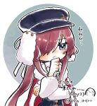  1girl black_hat black_vest blue_eyes cabbie_hat cape chibi closed_mouth fur-trimmed_cape fur_trim hair_over_one_eye hand_on_own_chin hand_up hat highres long_hair long_sleeves one_eye_covered puffy_long_sleeves puffy_sleeves red_cape red_hair reverse:1999 shirt solo stroking_own_chin thinking twitter_username upper_body vest white_shirt yenisei_(reverse:1999) yukine_(ykn_iroiro) 