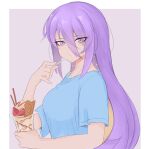  1girl absurdres aurapls blonde_hair blue_shirt border breasts casual colored_inner_hair commentary eating english_commentary grey_background hair_between_eyes highres holding hololive hololive_indonesia large_breasts long_hair looking_at_viewer moona_hoshinova multicolored_hair parfait purple_eyes purple_hair shirt short_sleeves simple_background solo upper_body virtual_youtuber white_border 