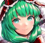  1girl bangs bow close-up closed_mouth commentary_request eyebrows_visible_through_hair face frilled_bow frills front_ponytail green_eyes green_hair hair_bow kageharu kagiyama_hina long_hair looking_at_viewer portrait red_bow simple_background smile solo touhou white_background 
