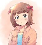  1girl amami_haruka bow breast_pocket brown_hair closed_mouth collared_jacket green_eyes hair_bow idolmaster idolmaster_(classic) jacket light_smile looking_at_viewer multiple_hair_bows open_clothes open_jacket pink_jacket pocket red_bow short_hair solo tsubobot upper_body 