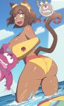  1girl 2boys animal_ears ass bikini bikini_bottom_only blue_sky breasts brown_hair cat_ears cat_girl cat_tail clenched_teeth cloud commentary_request convenient_censoring cowboy_shot dark-skinned_female dark_skin day dinosaur fang furry furry_female gameoverse gauntlets gobbles_(gameoverse) goggles goggles_on_head highres index_finger_raised kaboodle_(gameoverse) kit_bodega large_breasts light_blush looking_at_viewer motion_lines multiple_boys ocean one-eyed open_mouth outdoors purple_eyes red_eyes short_eyebrows short_hair sky speed_lines standing swimsuit tail teeth thick_eyebrows topless_female turning_head unworn_bikini_top wading water whiskers yana_(nekoarashi) yellow_bikini 