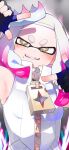  1girl arm_up armpits ben-day_dots black_gloves blunt_bangs blush breasts bright_pupils brown_eyes commentary concert crown dot_nose dress finger_frame fingerless_gloves forehead gloves gradient_hair half-closed_eyes hand_up high_collar highres hizake_mozu inkling light_particles looking_at_viewer mole mole_under_mouth multicolored_hair open_mouth pearl_(off_the_hook_outfit)_(splatoon) pearl_(splatoon) pink_hair screentones short_eyebrows sidelocks sleeveless sleeveless_dress small_breasts smile solo splatoon_(series) splatoon_2 stage_lights star-shaped_pupils star_(symbol) symbol-shaped_pupils tentacle_hair thick_eyebrows tilted_headwear two-tone_hair untranslatable_commentary upper_body white_dress white_hair white_pupils zipper zipper_pull_tab 