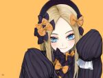  1girl abigail_williams_(fate) bangs black_bow black_dress black_headwear blonde_hair blue_eyes blush bow breasts dress fate/grand_order fate_(series) forehead hair_bow hat long_hair long_sleeves looking_at_viewer miaryayaya multiple_bows orange_bow parted_bangs polka_dot polka_dot_bow ribbed_dress sleeves_past_fingers sleeves_past_wrists small_breasts smile solo yellow_background 