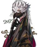  1boy 88_taho asclepius_(fate) black_gloves black_kimono crossed_bangs elbow_gloves fate/grand_order fate_(series) gloves green_eyes grey_hair hair_between_eyes japanese_clothes kimono long_hair looking_at_viewer male_focus mask masked mouth_mask multicolored_hair plague_doctor_mask respirator shirt simple_background solo very_long_hair white_hair 