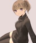  1girl aran_sweater artist_name bangs black_legwear black_sweater brown_hair closed_mouth commentary dated_commentary eyebrows_visible_through_hair grey_background long_hair long_sleeves looking_at_viewer original ponytail purple_eyes simple_background skeptycally smile solo sweater thighhighs 