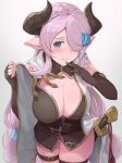  1girl blush breasts cleavage draph elbow_gloves gloves granblue_fantasy grey_background hair_ornament hair_over_one_eye hairclip highres hinami_(hinatamizu) horns large_breasts leg_strap long_hair looking_at_viewer narmaya_(granblue_fantasy) pink_hair pointy_ears purple_eyes scabbard sheath sheathed simple_background smile solo sword very_long_hair weapon 