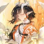  1girl absurdres arknights black_hair braid chinese_commentary commentary_request dragon_girl dragon_horns earrings eastern_dragon_horns eyeliner from_side highres horns jewelry jie_(arknights) makeup multicolored_hair orange_eyeliner pointy_ears profile shawl short_hair smile solo upper_body white_shawl xiangchizhubijin 