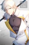  1boy amata1006 bangs bara black_bodysuit blue_eyes bodysuit fate/grand_order fate_(series) highres holding large_pectorals looking_at_viewer male_focus muscular muscular_male open_mouth pectorals percival_(fate) short_hair smile solo weapon white_hair 