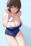 1girl black_hair blue_background blue_swimsuit breasts cleavage commentary_request copyright_request grey_eyes highres large_breasts mochi_(mochi444420) one-piece_swimsuit short_hair simple_background solo swimsuit thighs wet 