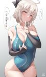  ahoge bangs blonde_hair blush bow bowtie breasts cleavage commentary_request fate/grand_order fate_(series) highres huge_breasts large_breasts looking_at_viewer okita_souji_(fate) short_hair sweat swimsuit thighhighs translation_request uo_denim 