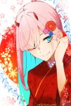  1girl absurdres adjusting_hair bangs darling_in_the_franxx flower green_eyes hair_flower hair_ornament highres horns japanese_clothes kimono nakoya_(nane_cat) oni_horns pink_hair red_horns smile solo yukata zero_two_(darling_in_the_franxx) 