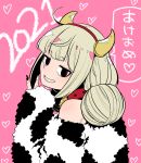  2021 ahoge akeome animal_print araga_kiwi bell blonde_hair chinese_zodiac collar cow_horns cow_print cowbell double_bun hair_bun hand_up happy_new_year highres horns mahou_shoujo_ni_akogarete off-shoulder_sweater off_shoulder official_art ononaka_akihiro pink_background pink_eyes red_collar sidelocks simple_background sweater translated year_of_the_ox 