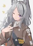  1girl ;) animal_ear_fluff animal_ears arknights asususususu bangs black_hair brown_jacket closed_mouth commentary_request grani_(arknights) grey_background grey_hair grey_sweater hand_up highres jacket long_sleeves looking_at_viewer multicolored_hair one_eye_closed parted_bangs purple_eyes ribbed_sweater simple_background smile solo streaked_hair sweater turtleneck turtleneck_sweater upper_body wide_sleeves 