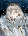  1boy blue_eyes blush cape crown diamond_hairband fate/grand_order fate_(series) fur_collar fur_trim gold_trim grey_hair highres kasudegomenna looking_at_viewer male_focus medium_hair no_wings oberon_(fate) official_alternate_costume smile snow snowing solo teeth upper_body white_cape white_fur white_hair 