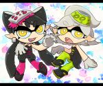  1013hpa 2girls black_hair callie_(splatoon) callie_(squid_sisters_outfit)_(splatoon) cousins fangs full_body gloves grey_hair looking_at_viewer marie_(splatoon) marie_(squid_sisters_outfit)_(splatoon) multiple_girls splatoon_(series) splatoon_1 tentacle_hair white_gloves yellow_eyes 