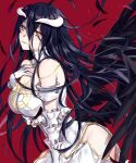  1girl absurdres albedo_(overlord) bare_shoulders black_feathers black_hair black_wings breasts cleavage demon_girl demon_horns demon_wings detached_sleeves dress empty_(empty029) eyebrows_visible_through_hair feathered_wings feathers gloves hair_between_eyes highres hip_vent horns large_breasts long_hair looking_at_viewer low_wings overlord_(maruyama) red_background slit_pupils smile solo white_dress white_gloves white_horns wings yellow_eyes 