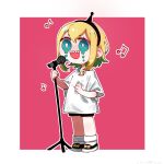  1girl :d amano_pikamee bangs black_footwear black_shorts blonde_hair blue_hair border commentary_request crying dated english_text green_eyes hand_on_own_chest highres holding holding_microphone_stand microphone microphone_stand multicolored_hair music musical_note open_mouth pink_background sharp_teeth shirt shoes shorts simple_background singing smile solo takei_(_125tktt) teeth two-tone_hair voms white_border white_shirt 