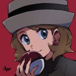  1girl ayo_(ayosanri009) black_vest blue_eyes brown_hair closed_mouth commentary_request earrings eyelashes grey_headwear hand_up hat holding holding_poke_ball jewelry nail_polish pink_nails poke_ball poke_ball_(basic) pokemon pokemon_(anime) pokemon_swsh_(anime) red_background serena_(pokemon) short_hair signature simple_background smile solo sweater_vest vest 