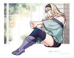  1girl bangs bare_shoulders blonde_hair blue_eyes blue_hairband boots bracelet eyewear_on_head full_body hairband hiyoshi_hana jewelry long_hair looking_at_viewer macross macross_frontier own_hands_together sheryl_nome shorts sitting solo thighhighs 