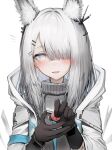  1girl absurdres animal_ears arknights black_gloves blush frostnova_(arknights) gloves hair_ornament hair_over_one_eye hairclip highres jacket looking_at_viewer medium_hair simple_background smile solo tab_head upper_body white_background white_eyes white_hair white_jacket 