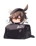  1girl :&gt; arknights bag bangs beret black_headwear blush brown_hair commentary_request eyebrows_visible_through_hair hair_between_eyes hat hat_feather in_bag in_container looking_at_viewer medium_hair multicolored_hair plume_(arknights) recruitment_bag_(arknights) sasa_onigiri simple_background solo two-tone_hair white_background white_hair yellow_eyes 