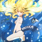  1girl anklet artist_name bikini blonde_hair blue_bikini bracelet breasts character_name dragon_girl dragon_tail facial_mark fate/grand_order fate_(series) fish jewelry long_hair medium_breasts sharp_teeth sideboob smile solo srgrafo swimsuit tail teeth underwater vritra_(fate) yellow_eyes 