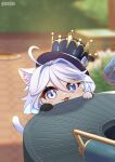 1girl :3 :d absurdres ahoge animal_ear_fluff animal_ears asymmetrical_gloves blue_eyes blurry blush_stickers cat_ears cat_girl cat_tail chibi commentary_request dd_che_shen depth_of_field furina_(genshin_impact) game_screenshot_background genshin_impact gloves hair_between_eyes hat highres kemonomimi_mode long_sleeves looking_at_viewer medium_hair mismatched_gloves multicolored_hair peeking_out sidelocks smile solo streaked_hair table tail top_hat two-tone_hair white_hair 